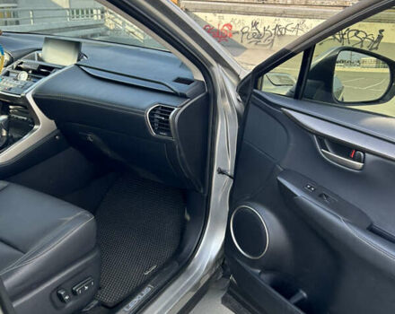 Серый Лексус НХ, объемом двигателя 1.99 л и пробегом 115 тыс. км за 22000 $, фото 6 на Automoto.ua