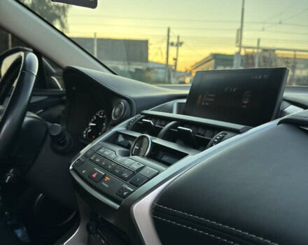 Сірий Лексус НХ, об'ємом двигуна 2 л та пробігом 122 тис. км за 24799 $, фото 49 на Automoto.ua
