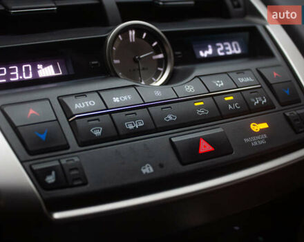 Серый Лексус НХ, объемом двигателя 2.49 л и пробегом 114 тыс. км за 31500 $, фото 24 на Automoto.ua