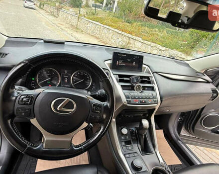 Сірий Лексус НХ, об'ємом двигуна 2.49 л та пробігом 250 тис. км за 25000 $, фото 6 на Automoto.ua