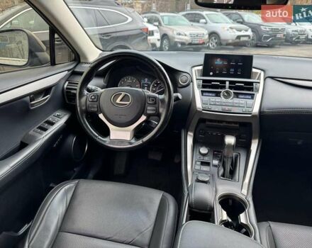 Серый Лексус НХ, объемом двигателя 2 л и пробегом 98 тыс. км за 27740 $, фото 30 на Automoto.ua