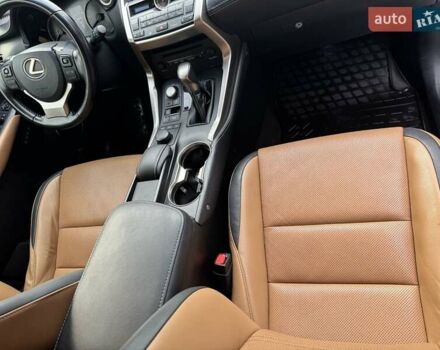 Сірий Лексус НХ, об'ємом двигуна 2 л та пробігом 50 тис. км за 27400 $, фото 8 на Automoto.ua