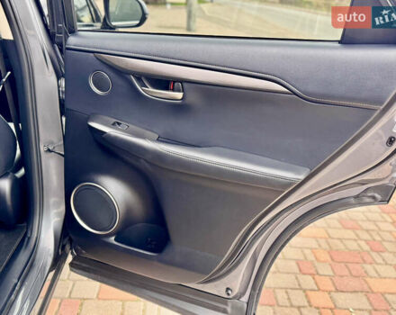 Сірий Лексус НХ, об'ємом двигуна 2 л та пробігом 56 тис. км за 20999 $, фото 58 на Automoto.ua