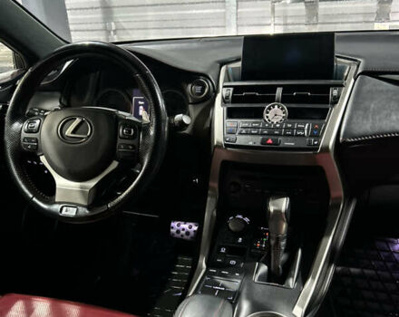 Сірий Лексус НХ, об'ємом двигуна 2 л та пробігом 153 тис. км за 20000 $, фото 2 на Automoto.ua