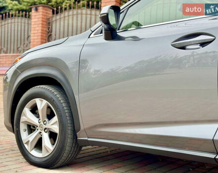 Сірий Лексус НХ, об'ємом двигуна 2 л та пробігом 56 тис. км за 20999 $, фото 24 на Automoto.ua