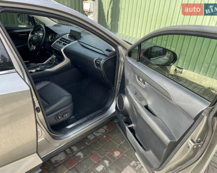Сірий Лексус НХ, об'ємом двигуна 2 л та пробігом 54 тис. км за 28000 $, фото 16 на Automoto.ua