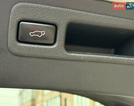 Серый Лексус НХ, объемом двигателя 2 л и пробегом 140 тыс. км за 23500 $, фото 45 на Automoto.ua