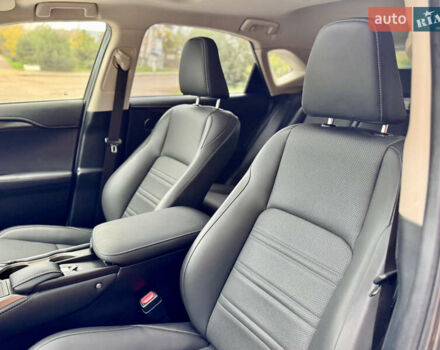 Сірий Лексус НХ, об'ємом двигуна 2 л та пробігом 55 тис. км за 20999 $, фото 46 на Automoto.ua