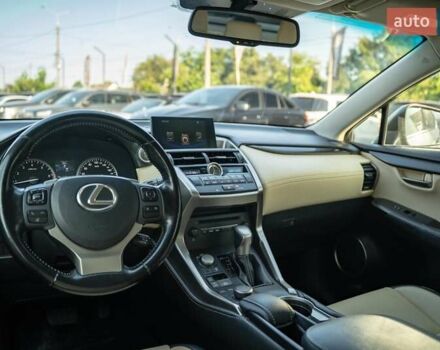 Сірий Лексус НХ, об'ємом двигуна 2 л та пробігом 137 тис. км за 25900 $, фото 38 на Automoto.ua
