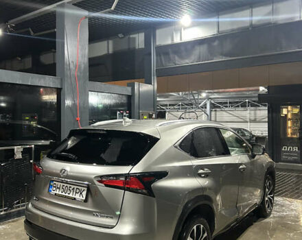 Сірий Лексус НХ, об'ємом двигуна 2 л та пробігом 153 тис. км за 20000 $, фото 4 на Automoto.ua