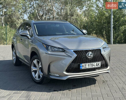 Серый Лексус НХ, объемом двигателя 2 л и пробегом 62 тыс. км за 25000 $, фото 1 на Automoto.ua