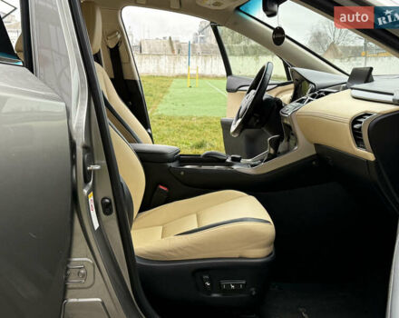 Серый Лексус НХ, объемом двигателя 2 л и пробегом 140 тыс. км за 23500 $, фото 41 на Automoto.ua