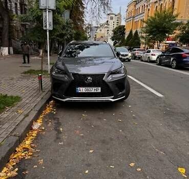 Серый Лексус НХ, объемом двигателя 2 л и пробегом 89 тыс. км за 27500 $, фото 2 на Automoto.ua