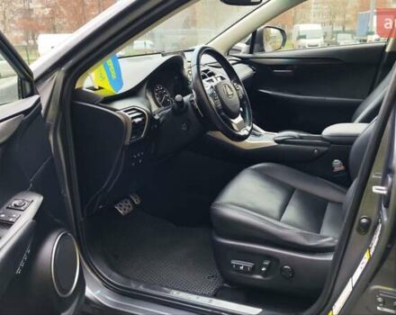 Сірий Лексус НХ, об'ємом двигуна 1.99 л та пробігом 139 тис. км за 24900 $, фото 17 на Automoto.ua