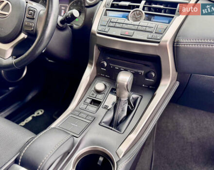 Сірий Лексус НХ, об'ємом двигуна 2 л та пробігом 55 тис. км за 20999 $, фото 43 на Automoto.ua