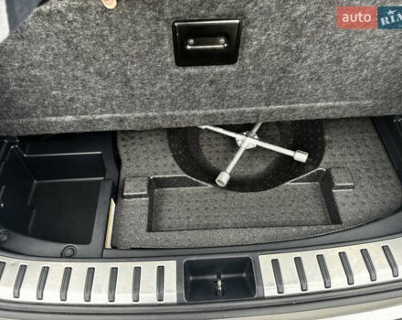 Сірий Лексус НХ, об'ємом двигуна 2 л та пробігом 67 тис. км за 25700 $, фото 21 на Automoto.ua