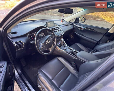 Серый Лексус НХ, объемом двигателя 2 л и пробегом 54 тыс. км за 22500 $, фото 8 на Automoto.ua