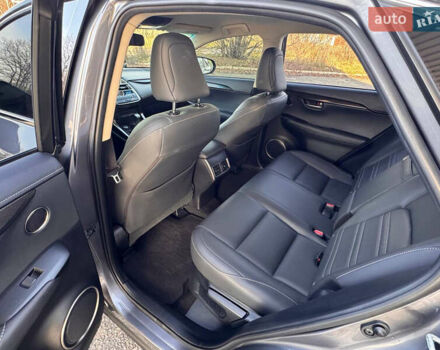 Серый Лексус НХ, объемом двигателя 2 л и пробегом 54 тыс. км за 22500 $, фото 9 на Automoto.ua