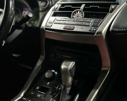 Сірий Лексус НХ, об'ємом двигуна 2 л та пробігом 153 тис. км за 20000 $, фото 8 на Automoto.ua