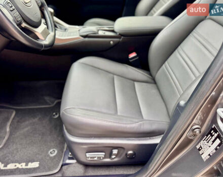 Сірий Лексус НХ, об'ємом двигуна 2 л та пробігом 56 тис. км за 20999 $, фото 45 на Automoto.ua