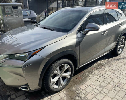 Сірий Лексус НХ, об'ємом двигуна 2 л та пробігом 54 тис. км за 28000 $, фото 8 на Automoto.ua