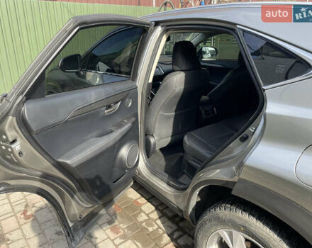 Сірий Лексус НХ, об'ємом двигуна 2 л та пробігом 54 тис. км за 28000 $, фото 13 на Automoto.ua