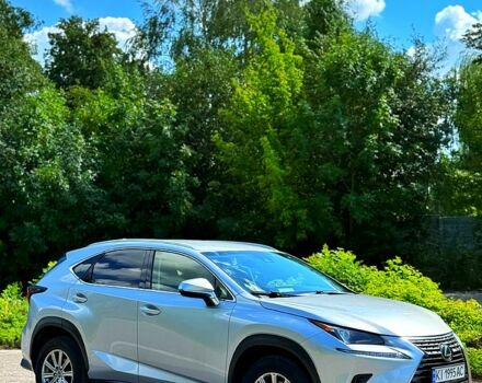 Серый Лексус НХ, объемом двигателя 2 л и пробегом 104 тыс. км за 30000 $, фото 3 на Automoto.ua