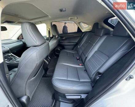 Лексус НХ 2018 в Одессе на Automoto.ua Серый Лексус НХ, объемом двигателя 2 л и пробегом 85 тыс. км за 26500 $, фото 17 на Automoto.ua