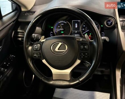 Сірий Лексус НХ, об'ємом двигуна 2.49 л та пробігом 100 тис. км за 32900 $, фото 35 на Automoto.ua