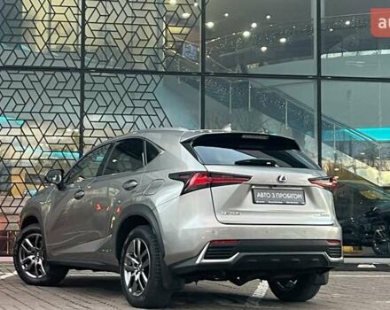 Сірий Лексус НХ, об'ємом двигуна 2.49 л та пробігом 90 тис. км за 34651 $, фото 1 на Automoto.ua