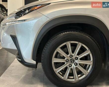 Серый Лексус НХ, объемом двигателя 2.49 л и пробегом 100 тыс. км за 29900 $, фото 3 на Automoto.ua