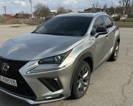 Сірий Лексус НХ, об'ємом двигуна 2 л та пробігом 131 тис. км за 30000 $, фото 1 на Automoto.ua