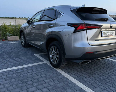 Серый Лексус НХ, объемом двигателя 2 л и пробегом 59 тыс. км за 30000 $, фото 2 на Automoto.ua