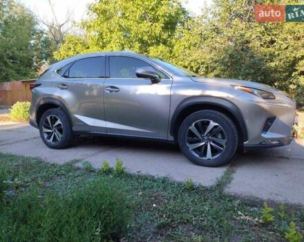 Серый Лексус НХ, объемом двигателя 2.49 л и пробегом 106 тыс. км за 29800 $, фото 1 на Automoto.ua