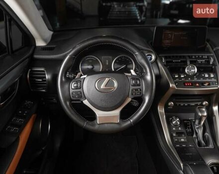 Сірий Лексус НХ, об'ємом двигуна 2.49 л та пробігом 69 тис. км за 37500 $, фото 17 на Automoto.ua