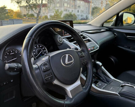 Сірий Лексус НХ, об'ємом двигуна 2 л та пробігом 88 тис. км за 28000 $, фото 9 на Automoto.ua