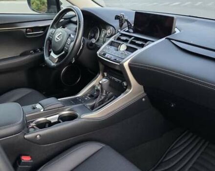 Серый Лексус НХ, объемом двигателя 2 л и пробегом 51 тыс. км за 28500 $, фото 21 на Automoto.ua