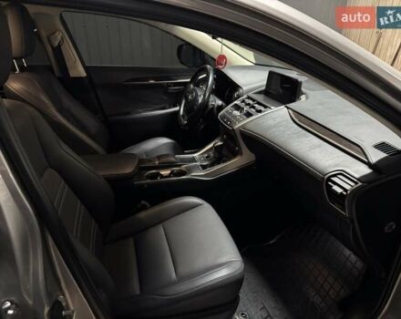 Сірий Лексус НХ, об'ємом двигуна 1.99 л та пробігом 35 тис. км за 35555 $, фото 29 на Automoto.ua