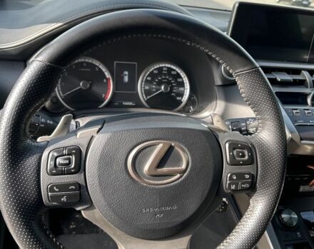 Сірий Лексус НХ, об'ємом двигуна 2 л та пробігом 131 тис. км за 30000 $, фото 18 на Automoto.ua