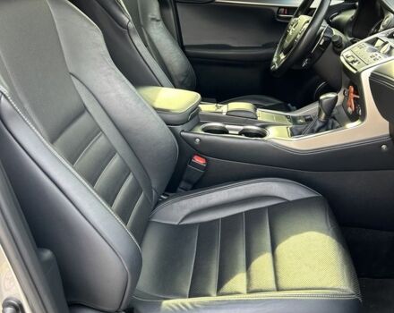 Сірий Лексус НХ, об'ємом двигуна 2 л та пробігом 131 тис. км за 30000 $, фото 12 на Automoto.ua