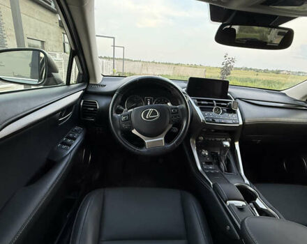 Серый Лексус НХ, объемом двигателя 2 л и пробегом 59 тыс. км за 30000 $, фото 15 на Automoto.ua