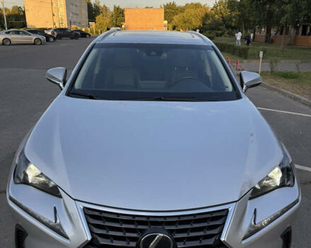Сірий Лексус НХ, об'ємом двигуна 2 л та пробігом 88 тис. км за 28000 $, фото 7 на Automoto.ua