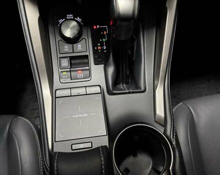 Сірий Лексус НХ, об'ємом двигуна 1.99 л та пробігом 35 тис. км за 35555 $, фото 41 на Automoto.ua