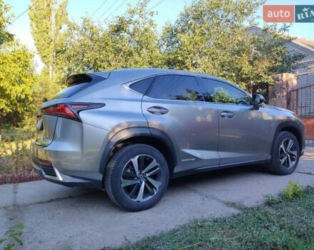Серый Лексус НХ, объемом двигателя 2.49 л и пробегом 106 тыс. км за 29800 $, фото 3 на Automoto.ua