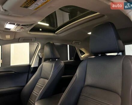 Сірий Лексус НХ, об'ємом двигуна 2.49 л та пробігом 100 тис. км за 32900 $, фото 25 на Automoto.ua