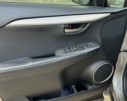 Сірий Лексус НХ, об'ємом двигуна 2 л та пробігом 131 тис. км за 30000 $, фото 9 на Automoto.ua