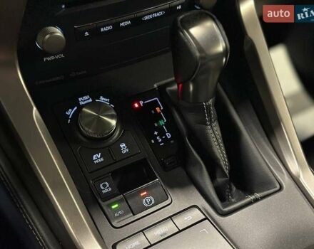 Сірий Лексус НХ, об'ємом двигуна 2.49 л та пробігом 100 тис. км за 32900 $, фото 20 на Automoto.ua