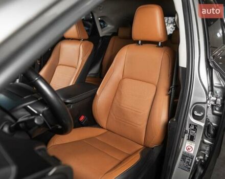 Сірий Лексус НХ, об'ємом двигуна 2.49 л та пробігом 69 тис. км за 37500 $, фото 9 на Automoto.ua