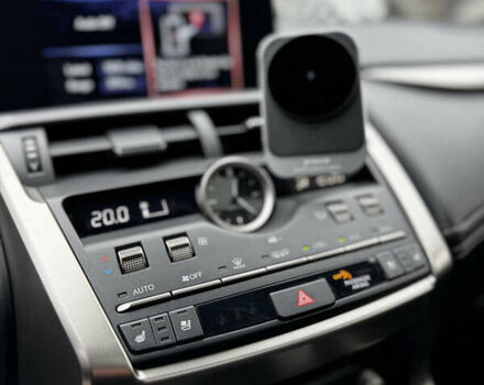 Лексус НХ 2018 у Києві на Automoto.ua Сірий Лексус НХ, об'ємом двигуна 2 л та пробігом 82 тис. км за 36000 $, фото 22 на Automoto.ua