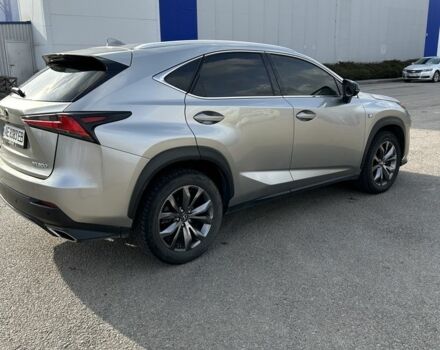 Сірий Лексус НХ, об'ємом двигуна 2 л та пробігом 131 тис. км за 30000 $, фото 4 на Automoto.ua